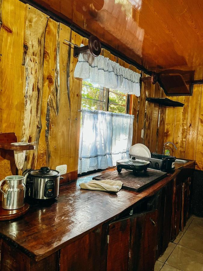 Cabanas Queca! Poas Exteriér fotografie
