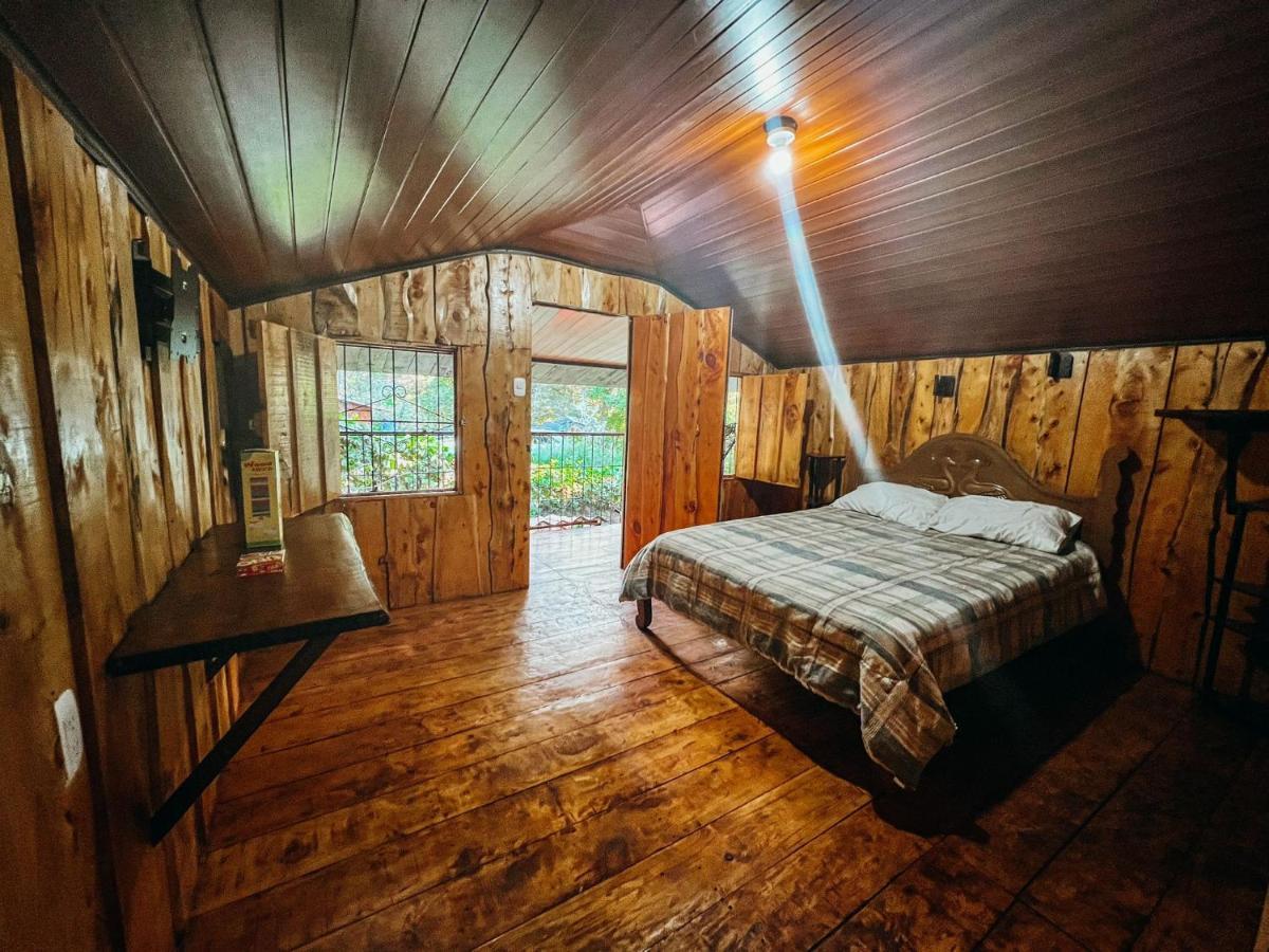 Cabanas Queca! Poas Exteriér fotografie